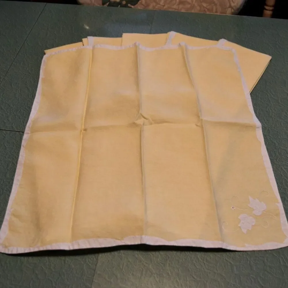 Vintage 50s Yellow Embroidered Ivy Luncheon Napkin Set 9 Satin Edge Mid Century